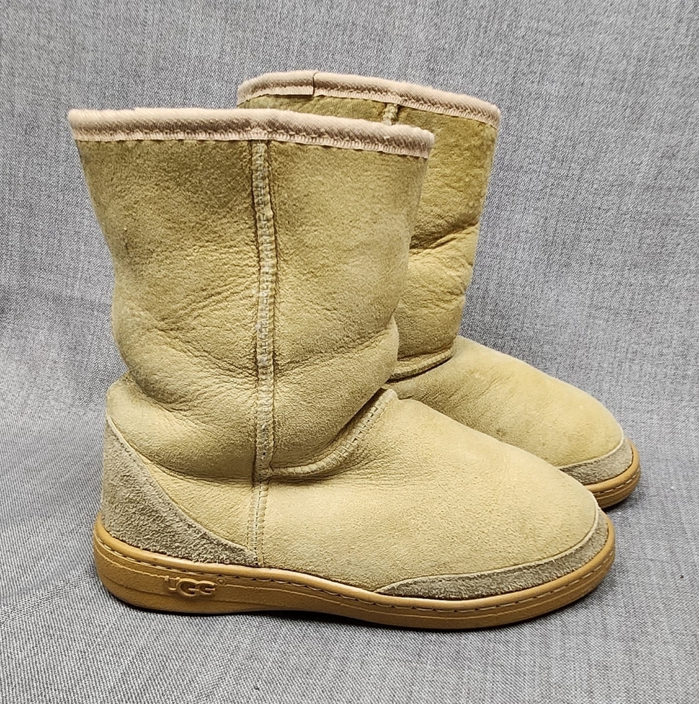 Uggs Original Australia Ankle Pure Natural Sheepskin Boots. 8 - Picture 3 of 10
